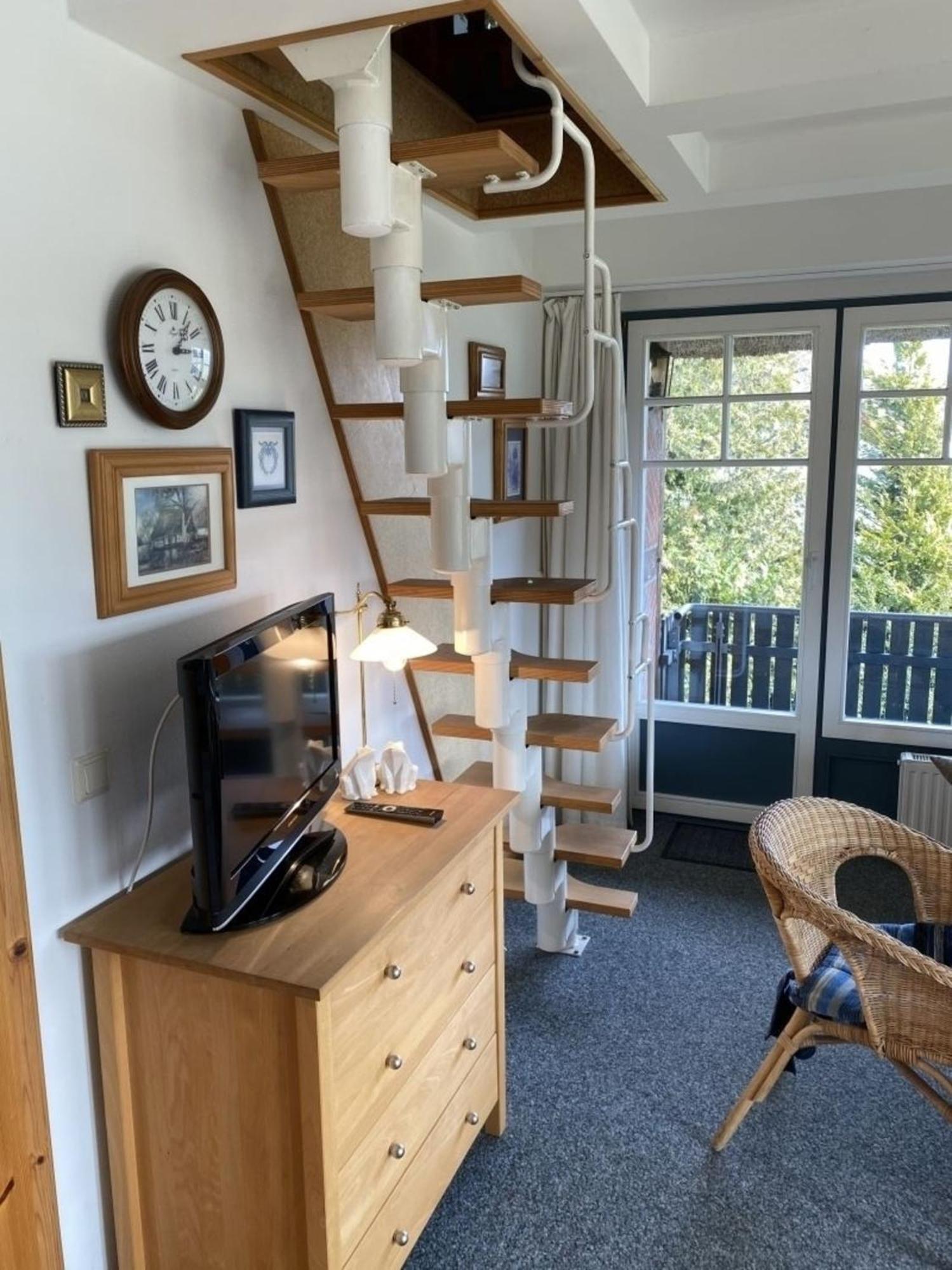 Ferienwohnung Nr 02 Og Spitzboden 보른 외부 사진